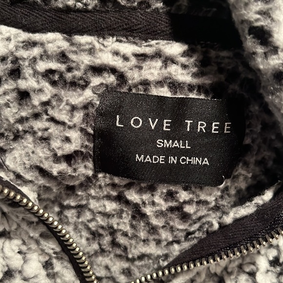 SherpaJacket - Picture 2 of 4